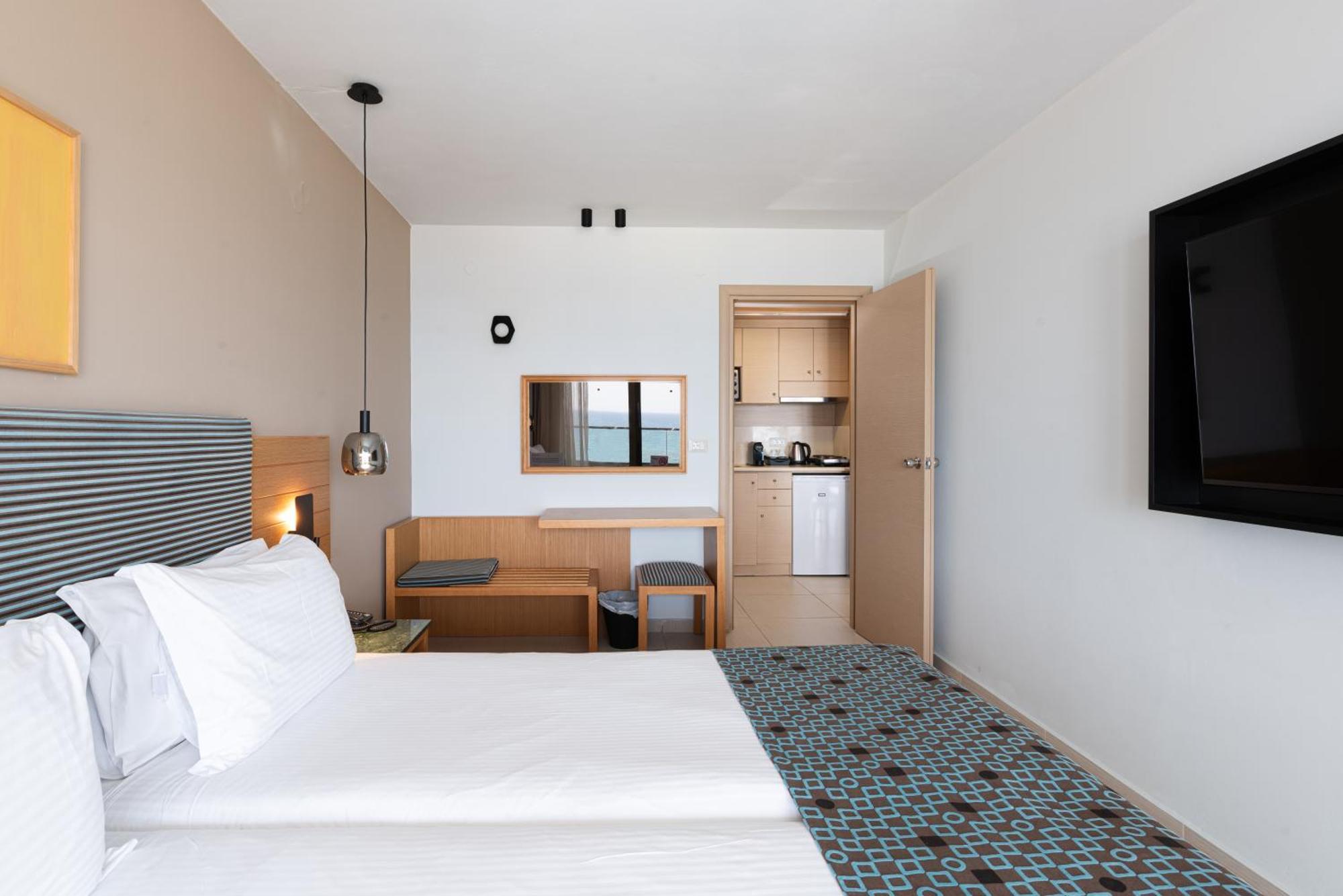 Iolida Beach By Smile Hotels Agia Marina Rom bilde