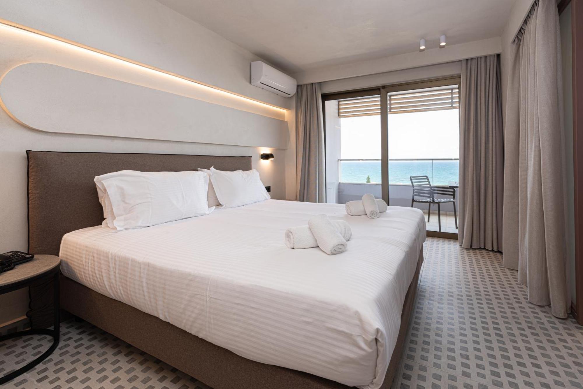 Iolida Beach By Smile Hotels Agia Marina Rom bilde